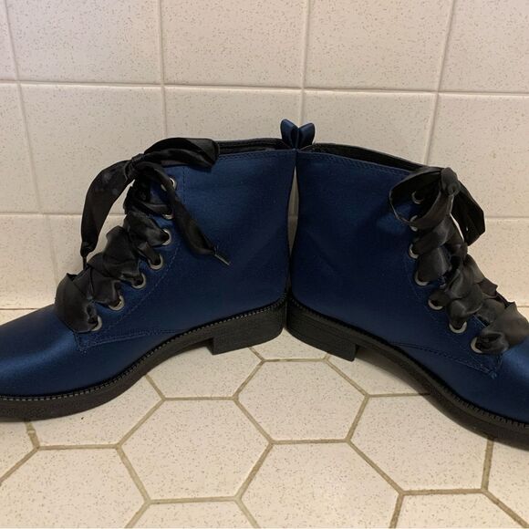 Blue and Black Lace Up Boots with Rugged Sole - Picture 3 of 6